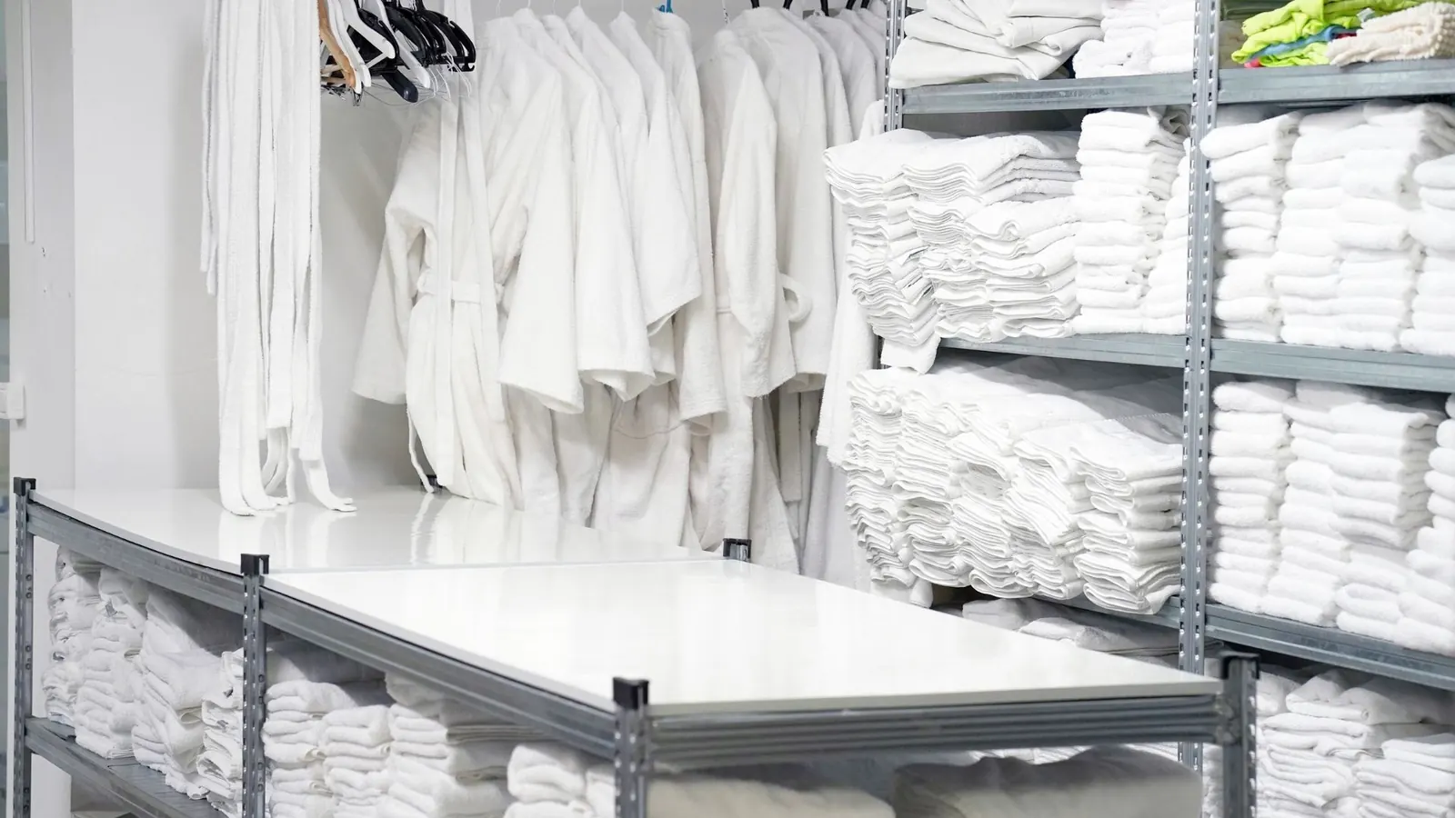 Residential laundry service linen shelves in Chicago IL